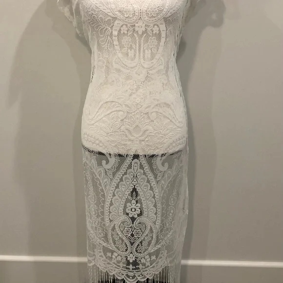 Abary Lace Cover Up - Picture 3 of 5